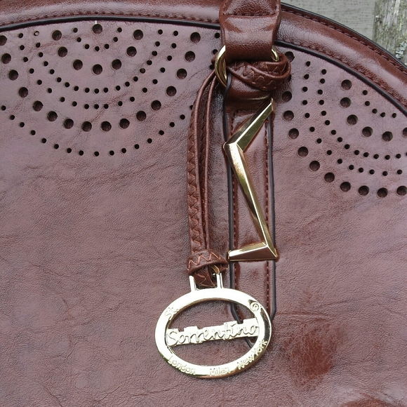 NWT Sorrentino Oval Structured Satchel Handbag With Punched Design - Picture 4 of 16